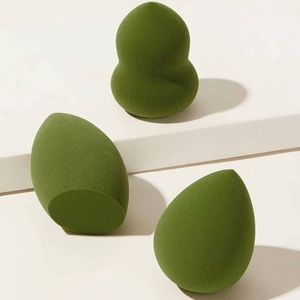 NWT,3pc Olive Green beauty sponge set
